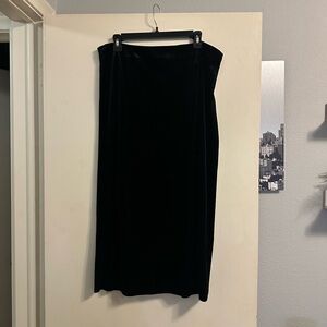 Elegant Black Velvet Skirt